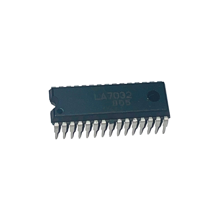 LA7032